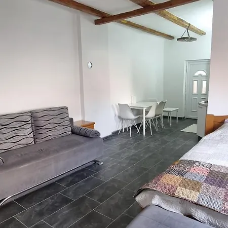 Zari Apartment *
