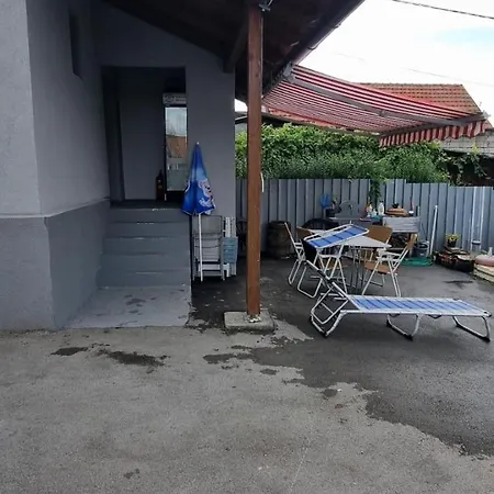Zari Apartment